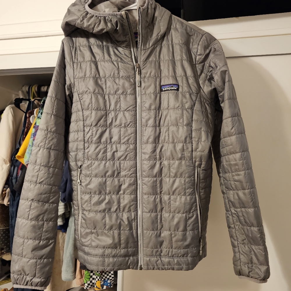 Patagonia Womens Nano Puff Hoody - Picture 4 of 4